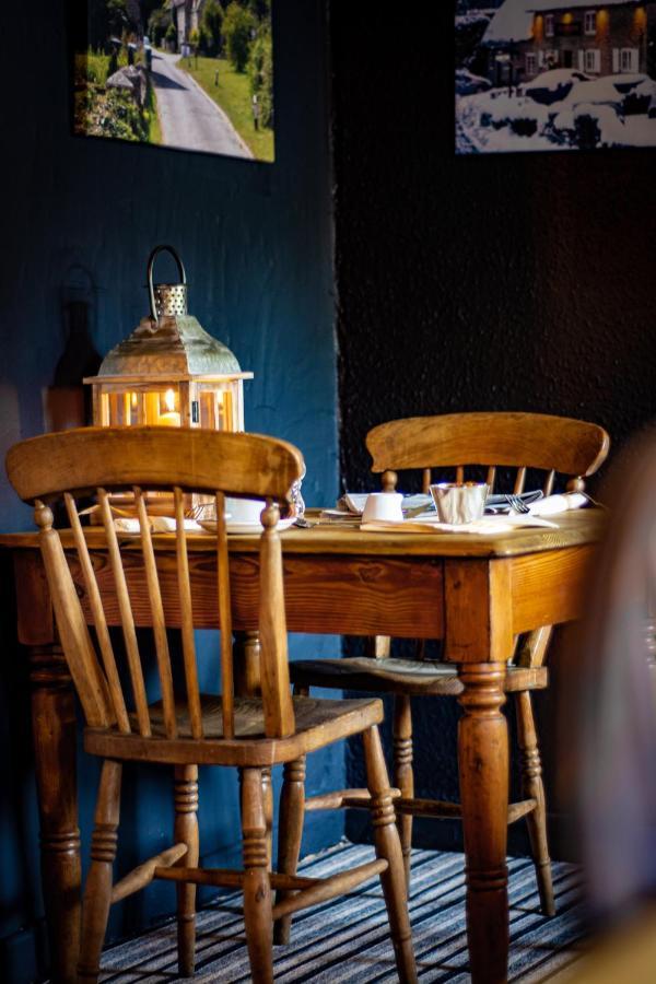 The Plough Inn Cabins Ramsden 外观 照片